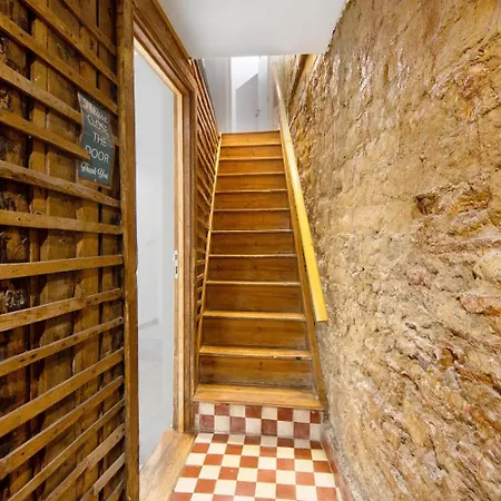 Terrace For 2 In Center *